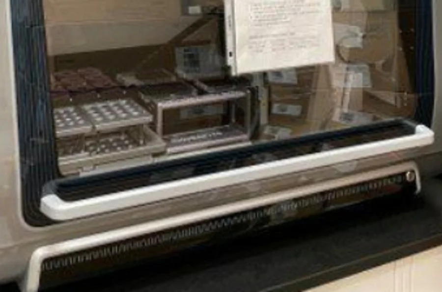 Pre-owned / Used 2011 Stemcell Technologies RoboSep-16 CELL SEPARATORS for Sale - photo 2