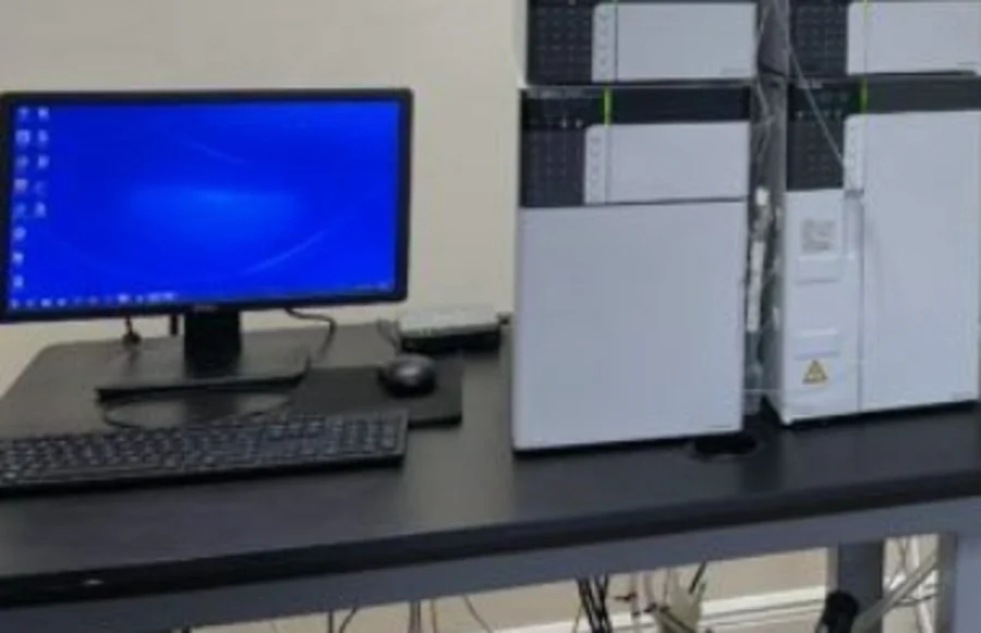 Pre-owned / Used 2014 SHIMADZU 8040 CL MASS SPECTROMETERS for Sale - photo 3