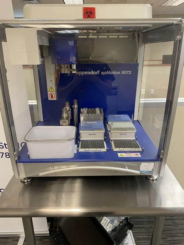 Pre-owned / Used 2012 EPPENDORF AG epMotion 5073 AUTOMATED LABORATORY LIQUID HANDLING WORKSTATIONS for Sale - photo 2