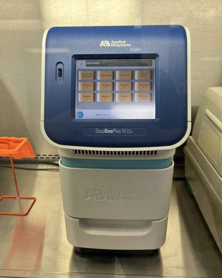 Pre-owned / Used 2013 APPLIED BIOSYSTEMS StepOnePlus THERMAL CYCLERS for Sale - photo 4