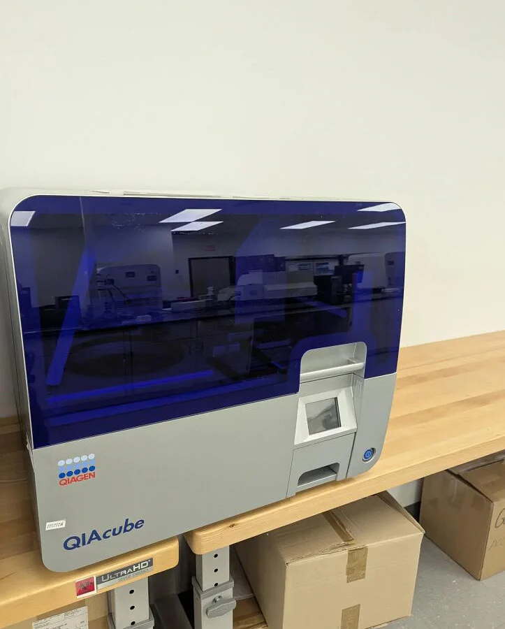 Pre-owned / Used 2007 QIAGEN QiaCube NUCLEIC ACID PURIFICATION PROCESSORS for Sale - photo 2