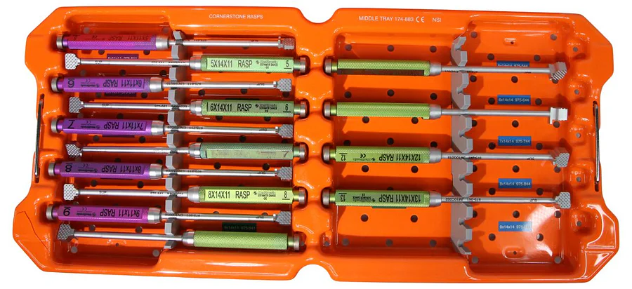 Pre-owned / Used 2008 MEDTRONIC spinal fusion implants SPINE SURGERY RETRACTORS for Sale - photo 3