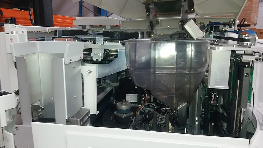 Pre-owned / Used 2018 SIEMENS Advia Centaur XPT ANALYZERS/ CLINICAL CHEMISTRY for Sale - photo 3