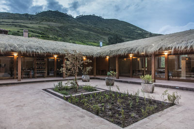 Mil Restaurant