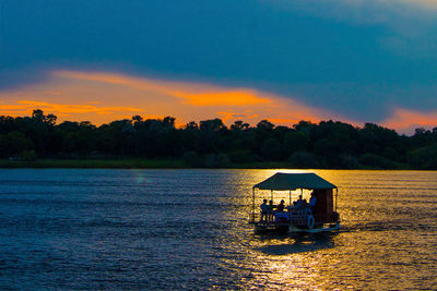 zambia boat trip