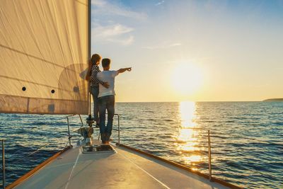 couple boat croatia