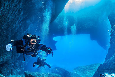 diving in gozo