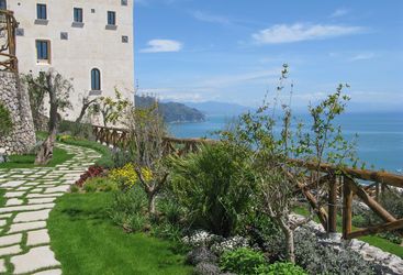 Monastero Santa Rosa, luxury hotel in Italy