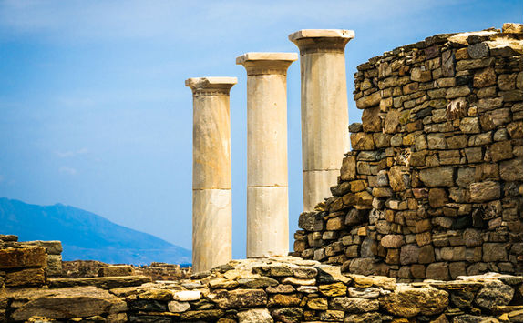 Delos columns