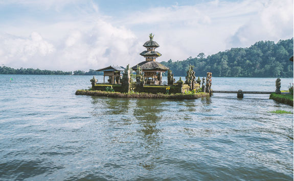 lake bratan