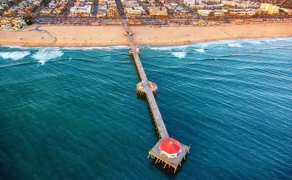 huntington beach pier aerial