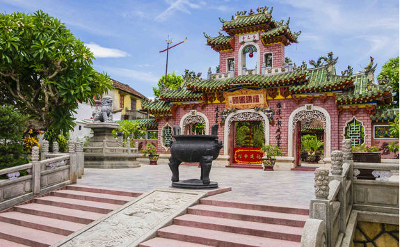 Gate of Phuc Kien Assembly Hall in Hoi An