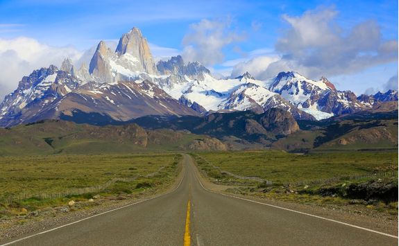 highway road into the glaciers