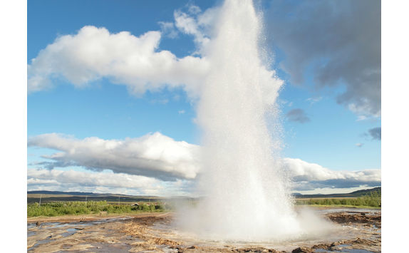 Strokkur geysir erupting