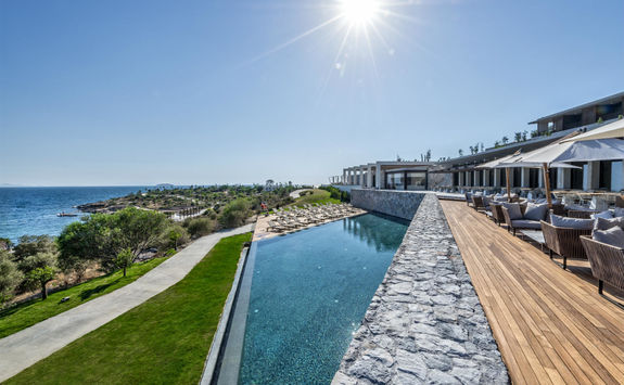 Outdoor Pool Six Senses
