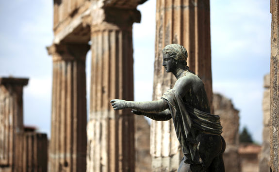 apollo statue pompeii