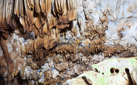 ceiling chiang dao