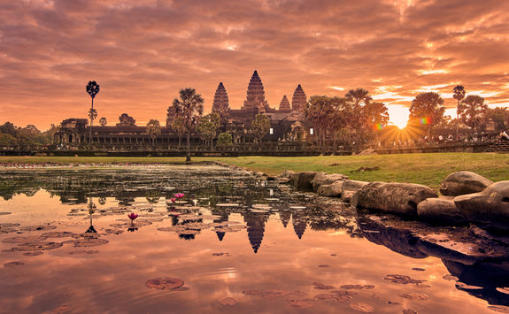sunrise angkor wat temple
