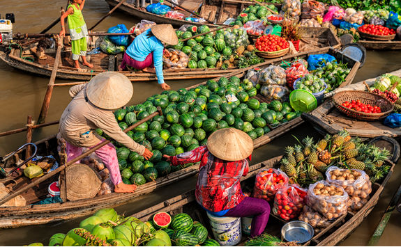 floating market mekong river