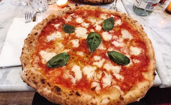 pizza in naples