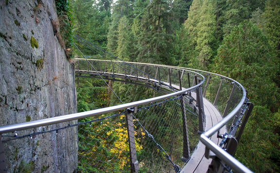 capilano park cliff walk