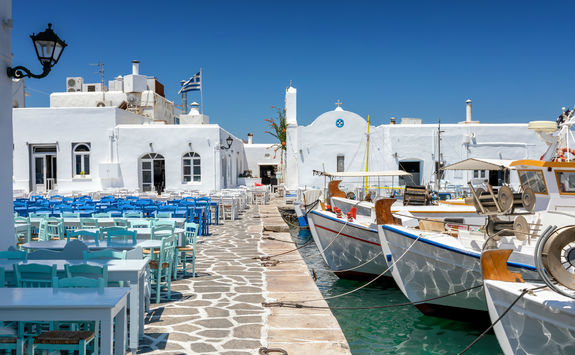 restaurant on the whalf paros