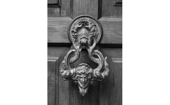 knocker bran castle