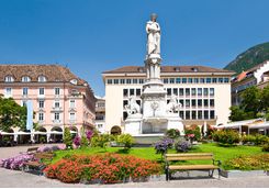 bolanzo square