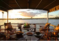 Pontoon drinks