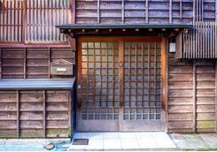 Doorway in Higashi district of Kanazawa