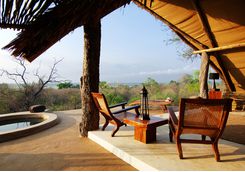 The veranda at Kibapoint with plungepool