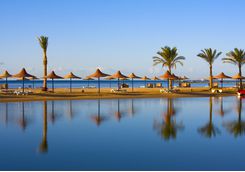 hurghada_beach_and_red_sea