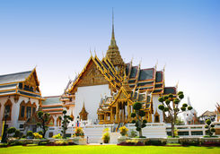 grand palace statue
