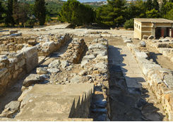 Knossos palace ruins