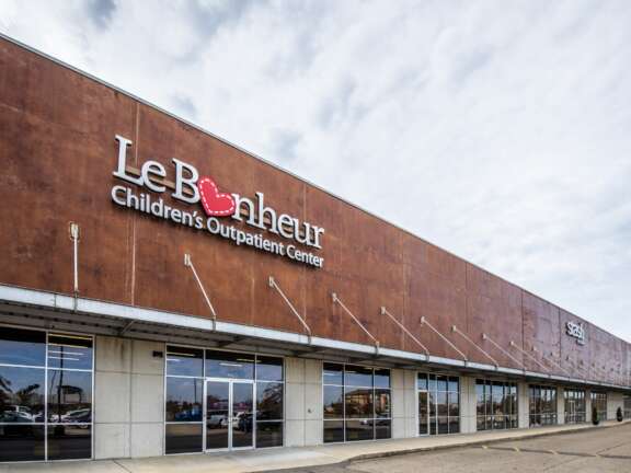 Exterior entrance to LeBonheur Outpatient Center in Tupelo