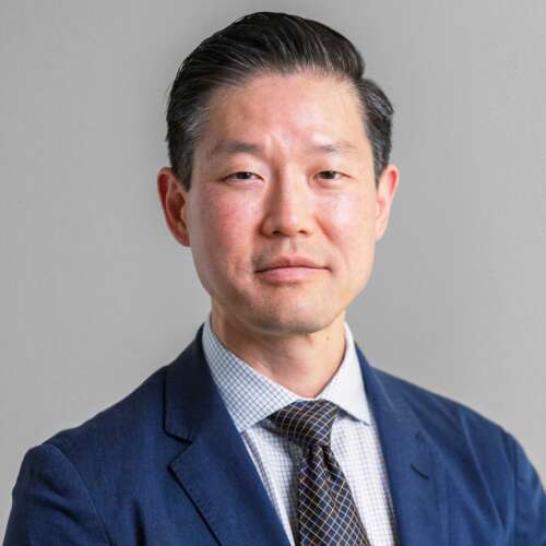 Dr Park Headshot square small