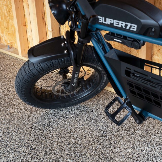 Loon (FB-966-104) - 1/4" Flake