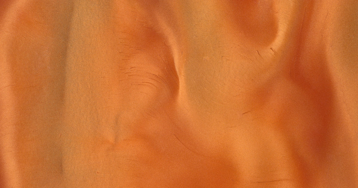 Coral metallic pigment