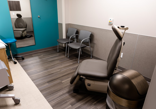 Springfield Clinic Dermatology-Monroe patient examination room.