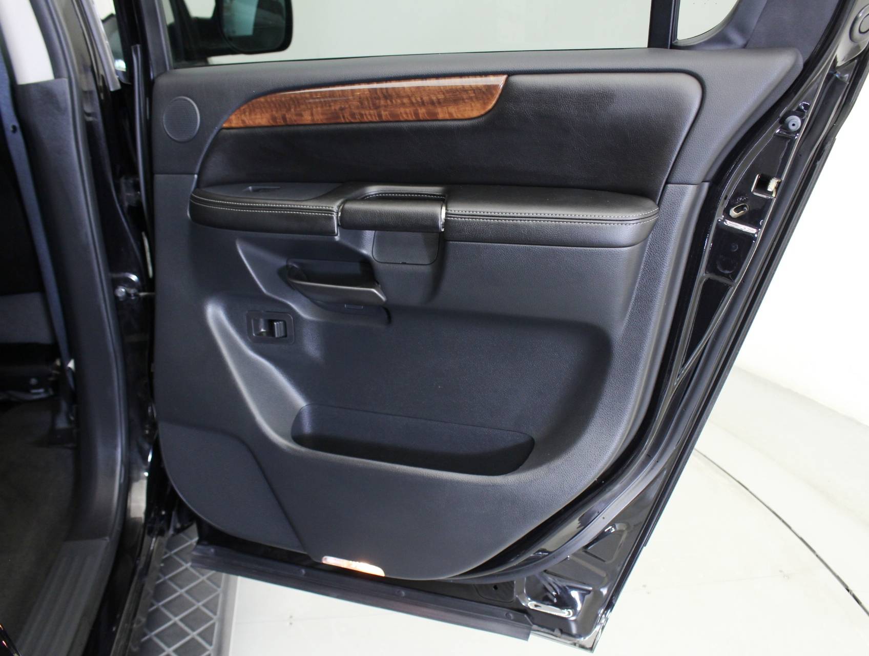 Florida Fine Cars - Used NISSAN ARMADA 2014 MIAMI Platinum