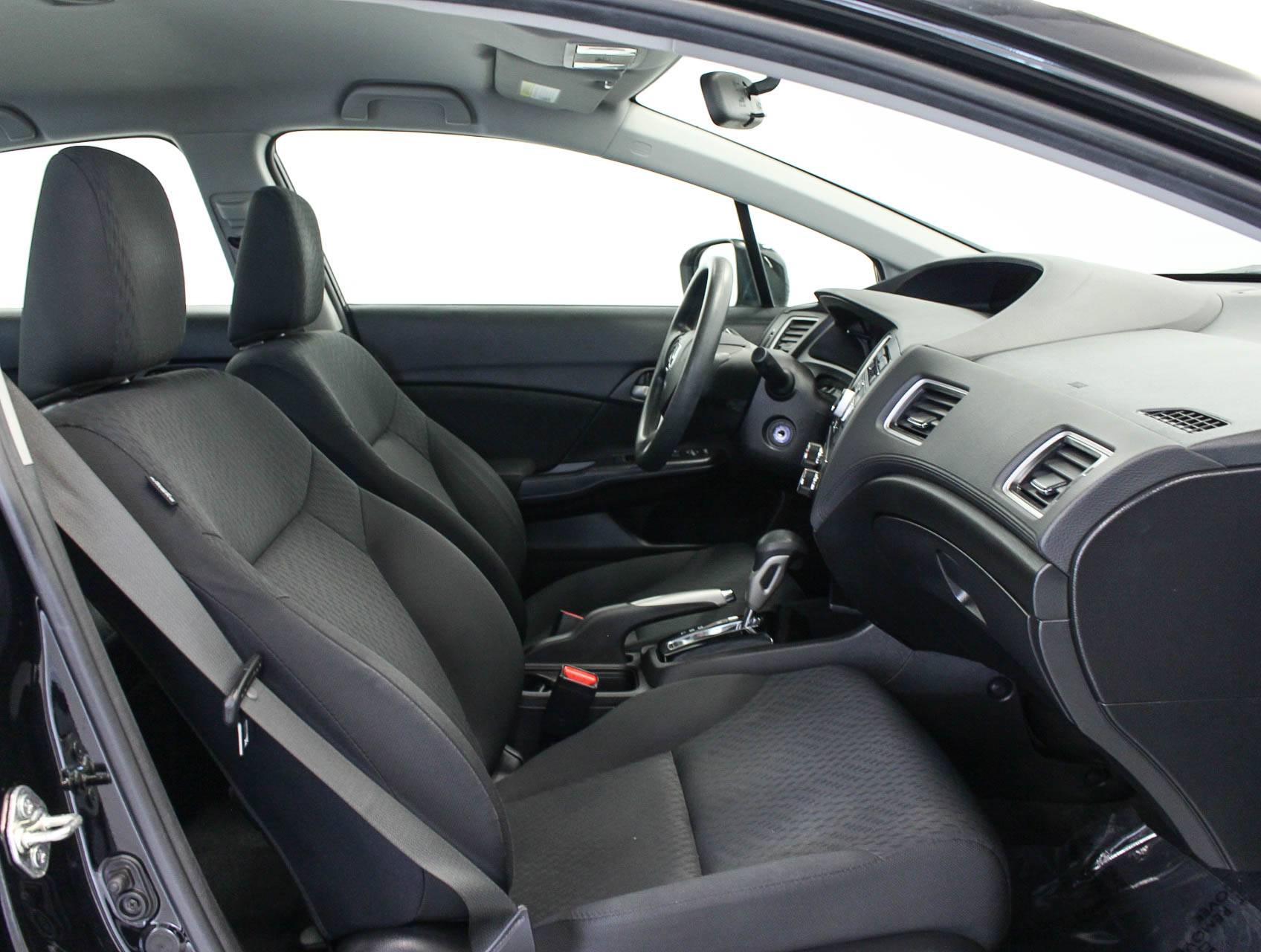 2015 HONDA CIVIC LX photo 17