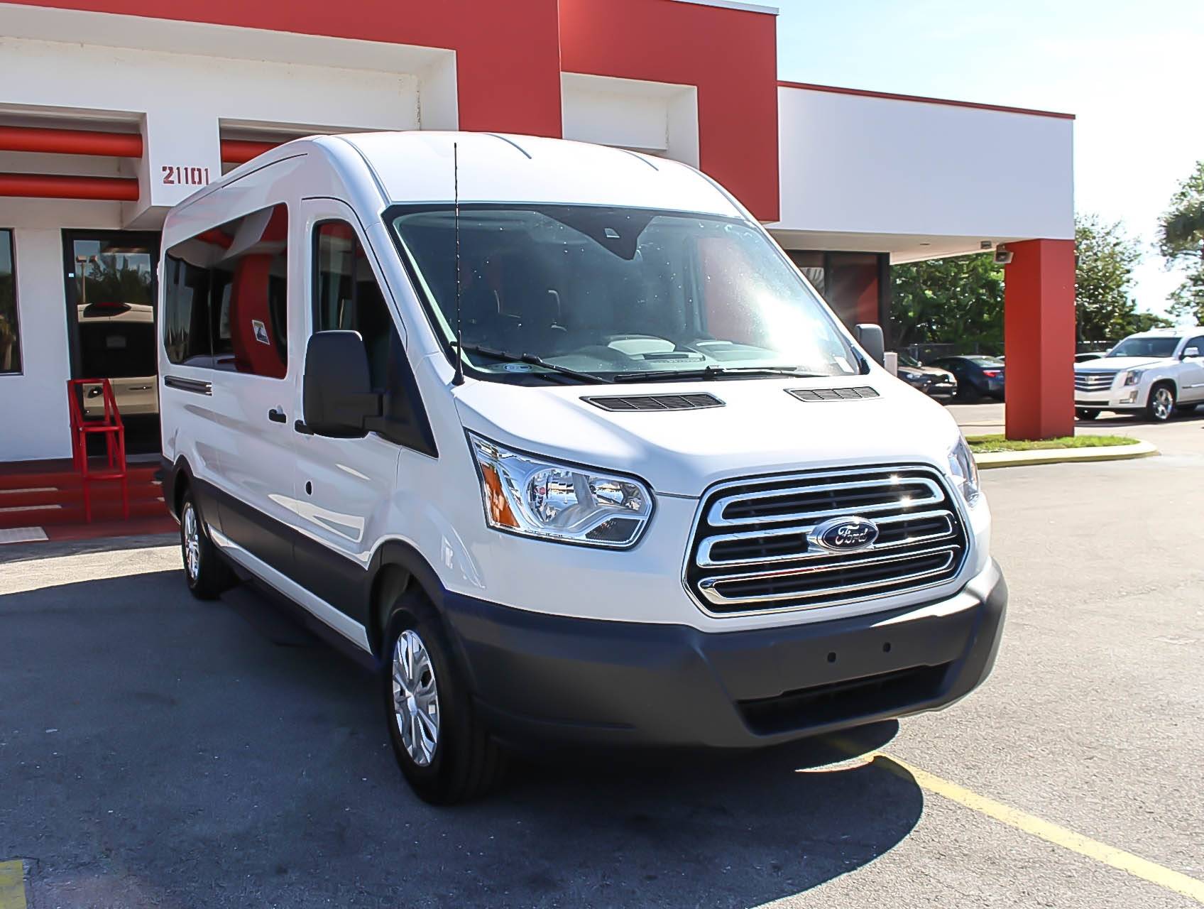 Florida Fine Cars - Used FORD TRANSIT WAGON 2018 MIAMI Xlt 15 Passenger