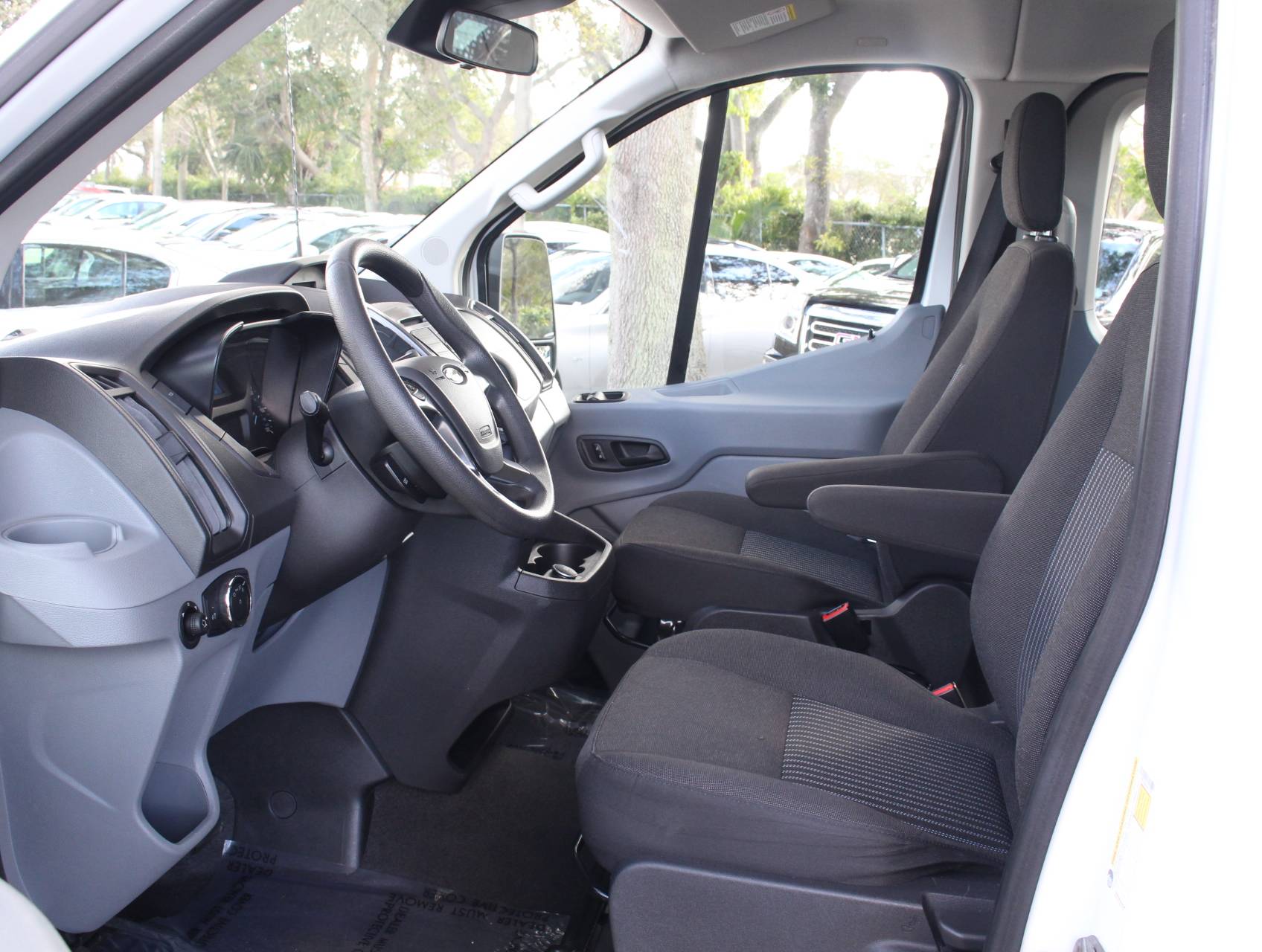 Florida Fine Cars - Used FORD TRANSIT WAGON 2017 WEST PALM Xlt 15 Passenger