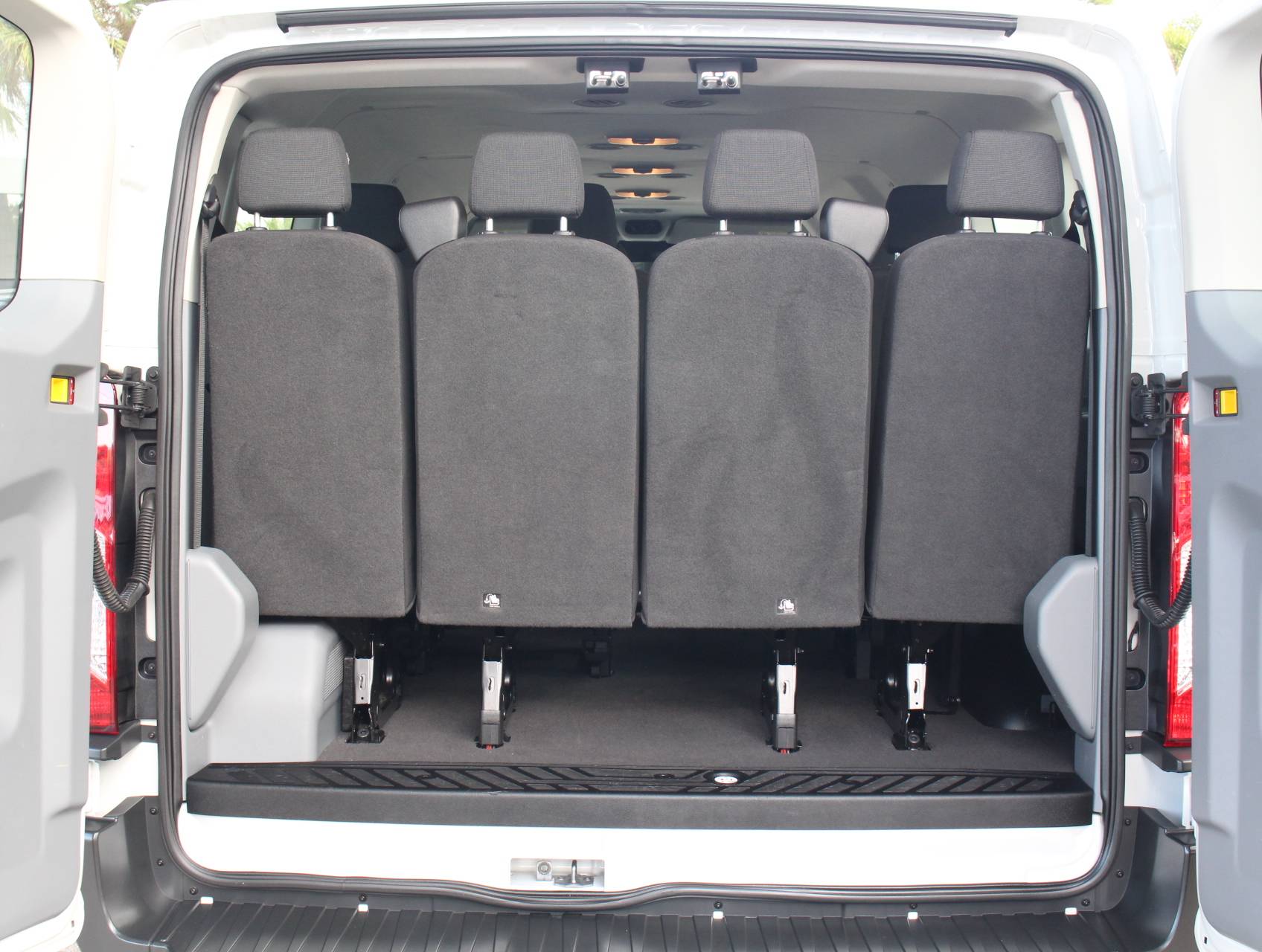 Florida Fine Cars - Used FORD TRANSIT WAGON 2017 WEST PALM Xlt 15 Passenger