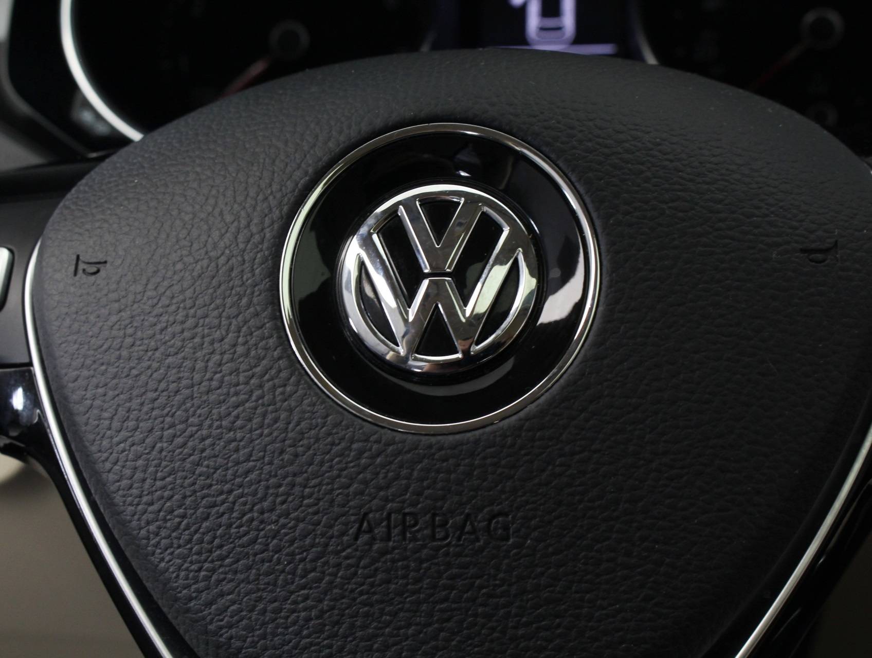 Florida Fine Cars - Used VOLKSWAGEN JETTA 2017 WEST PALM 1.8t Sel