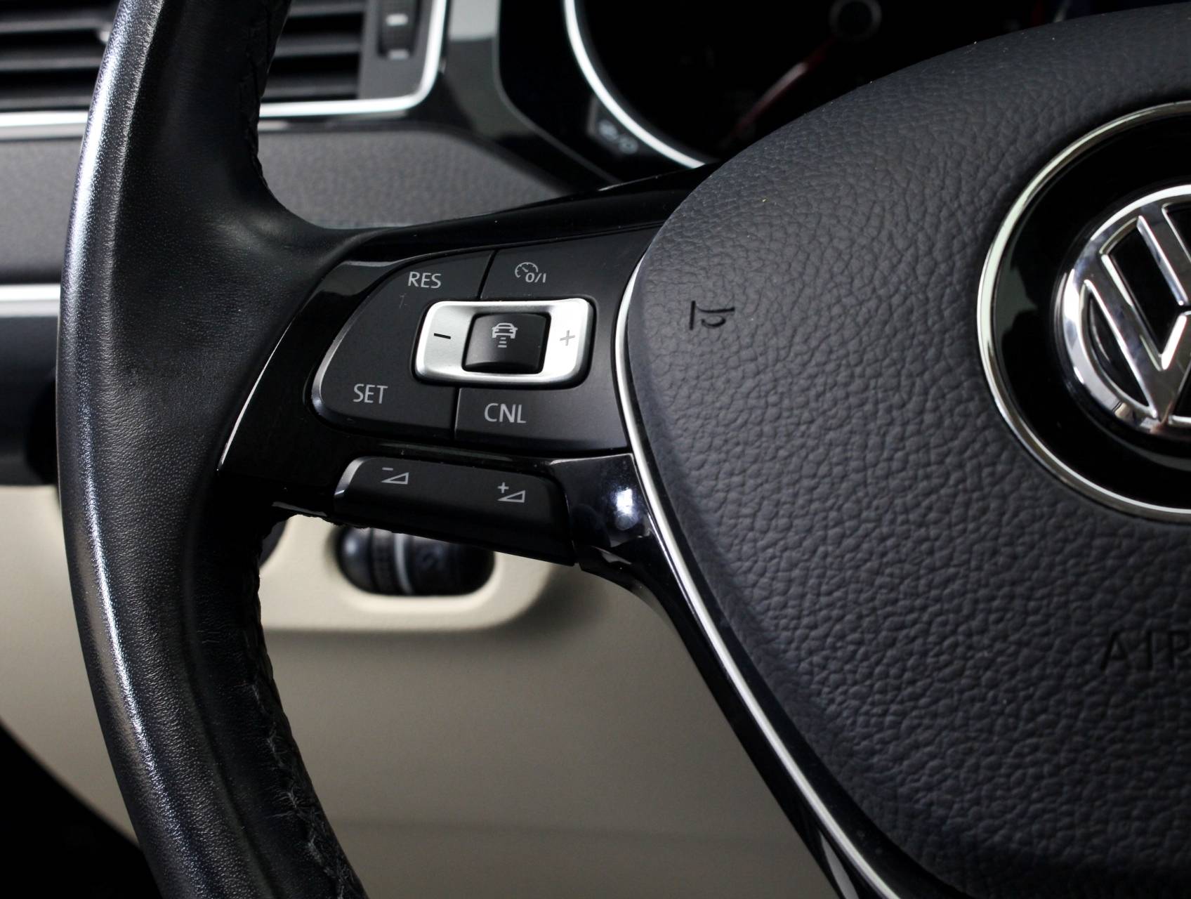 Florida Fine Cars - Used VOLKSWAGEN JETTA 2017 WEST PALM 1.8t Sel