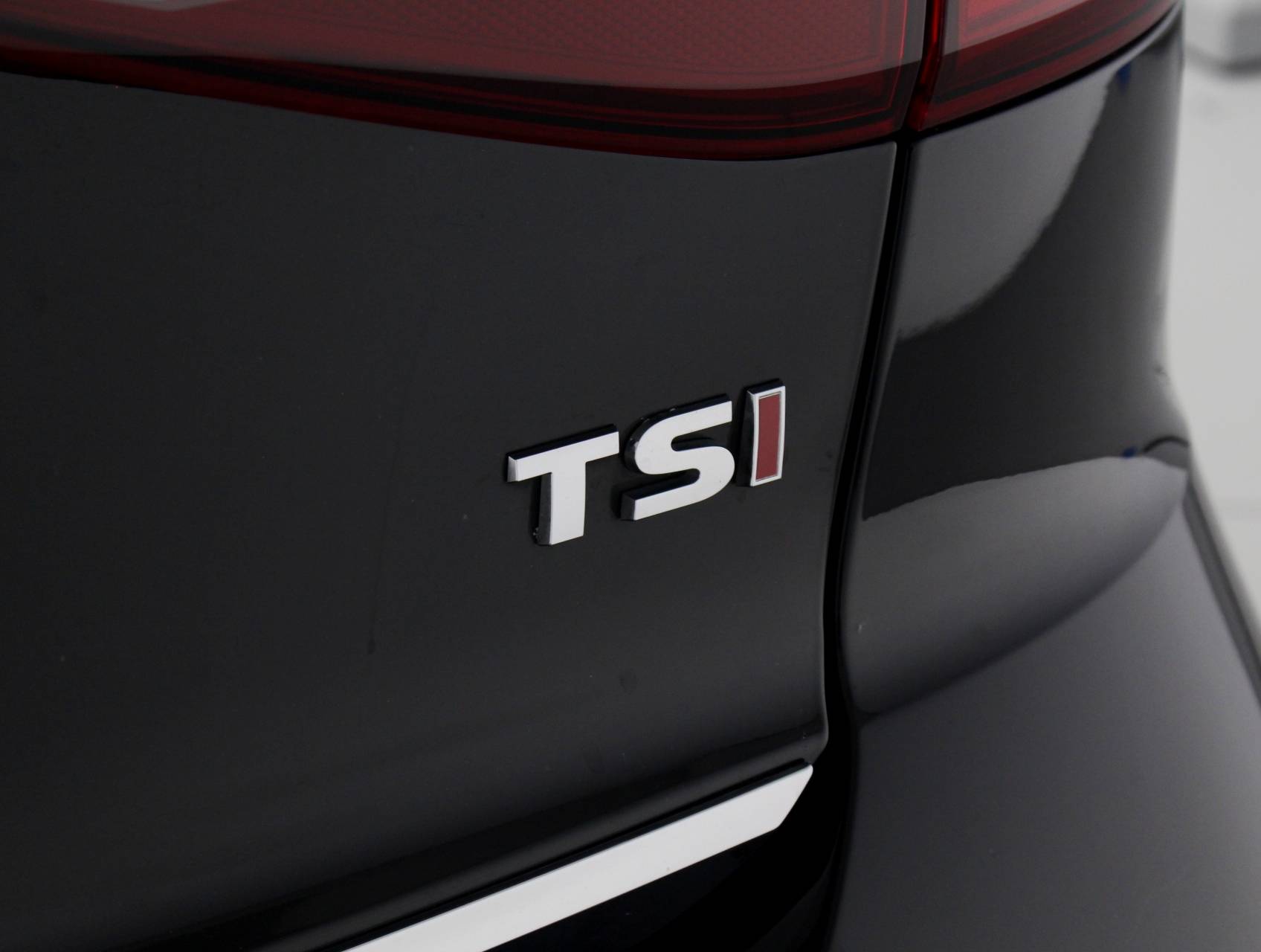 Florida Fine Cars - Used VOLKSWAGEN JETTA 2017 WEST PALM 1.8t Sel