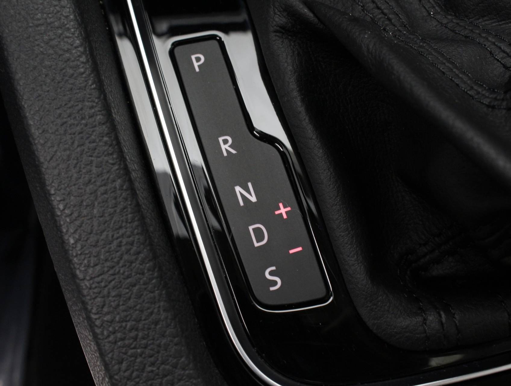 Florida Fine Cars - Used VOLKSWAGEN JETTA 2017 WEST PALM 1.8t Sel