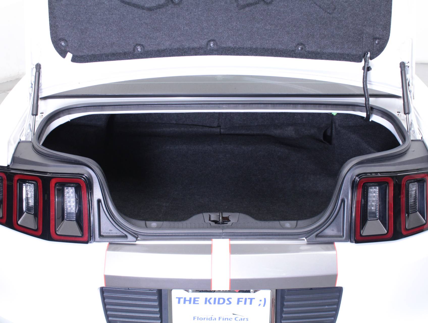 🐎 Showcase of two NOREV Ford Mustang Modelcars - Coupe \u0026 Convertible -  1/18 🐎*** 📦 NOREV - Scale 1/18 📑 References: ➡️ 182810 - 1966 Ford  Mustang Convertible (red) ➡️ 182800 - 1965 Ford Mustang Hardtop Coupé  (turquoise metallic), image size:1696x1280