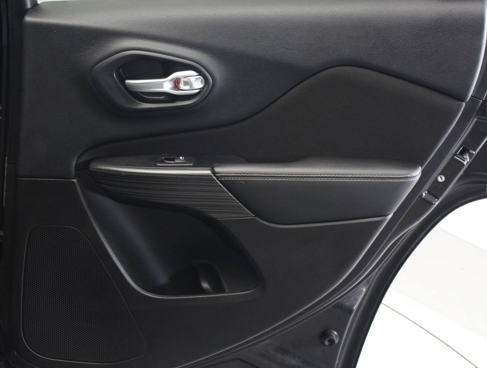 Florida Fine Cars - Used JEEP CHEROKEE 2015 WEST PALM LATITUDE